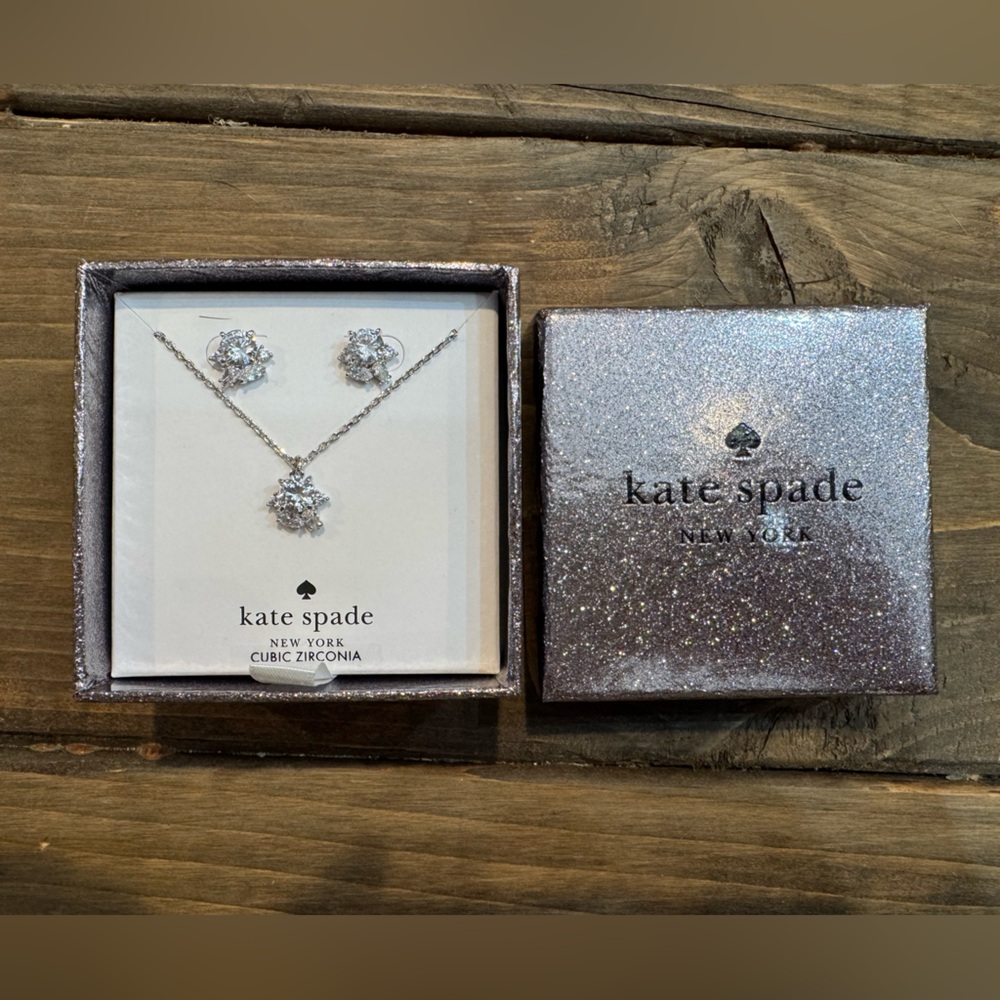 Kate Spade mini pendant and stud set.